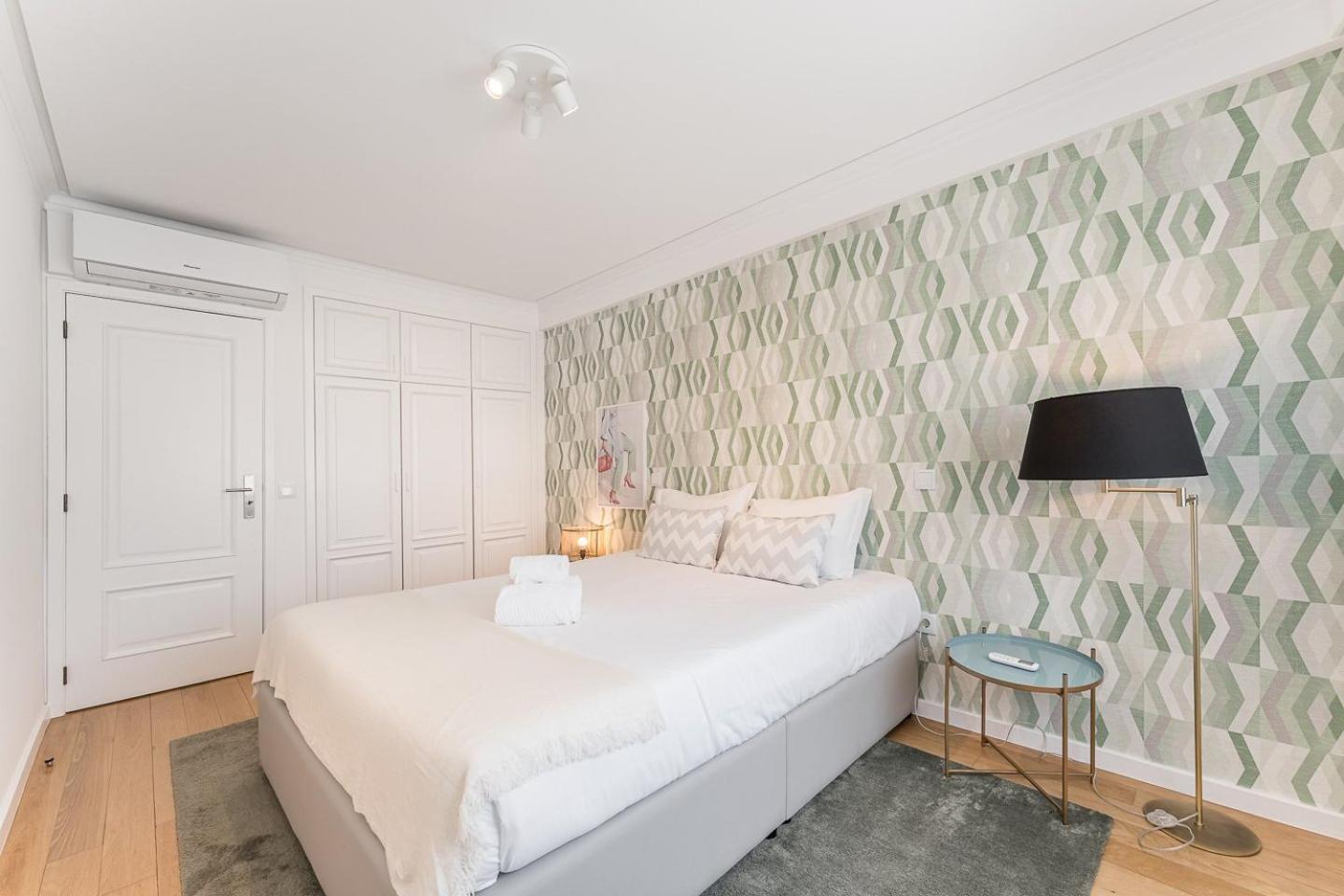 Guestready - Geometric Dawn In Вила ду Конде Екстериор снимка